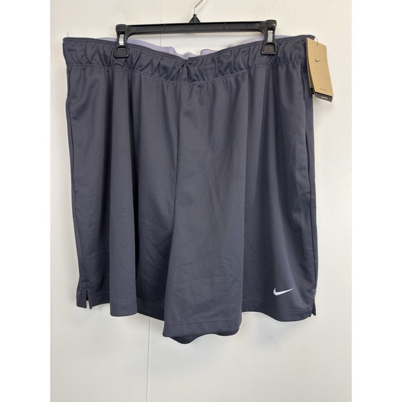 NEW Nike Attack Shorts Women's 1X Plus‎ Size Dri-Fit Loose Fit Grey FB3165-015 - Picture 1 of 6